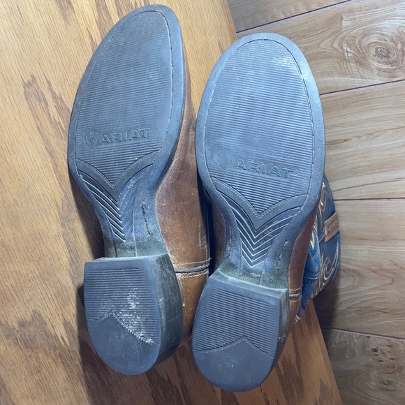 11D Ariat boots - Picture 2 of 8